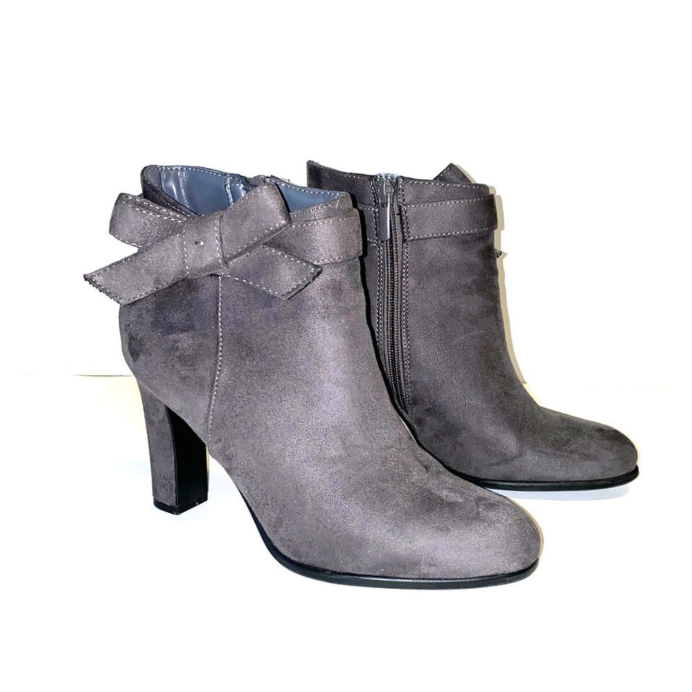 Impo Gray Suede Booties Size 8.5